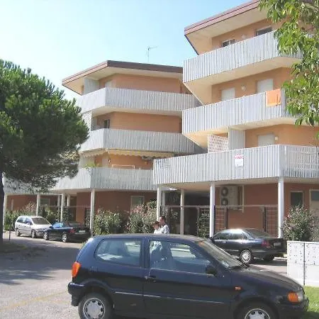 Condominio Oasi Monolocale 公寓 比比翁